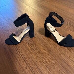 Women's Heels (NEVER WORN)